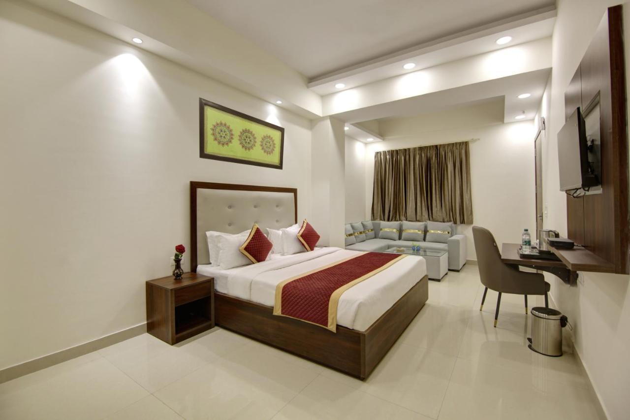 נוידה Hotel La Mirage מראה חיצוני תמונה
