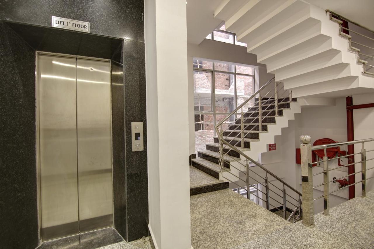 נוידה Hotel La Mirage מראה חיצוני תמונה