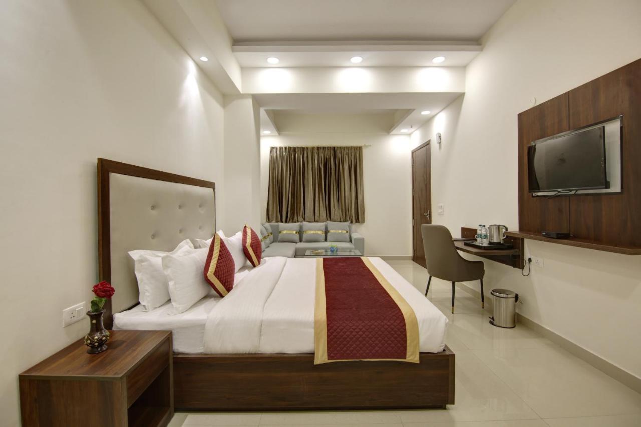 נוידה Hotel La Mirage מראה חיצוני תמונה