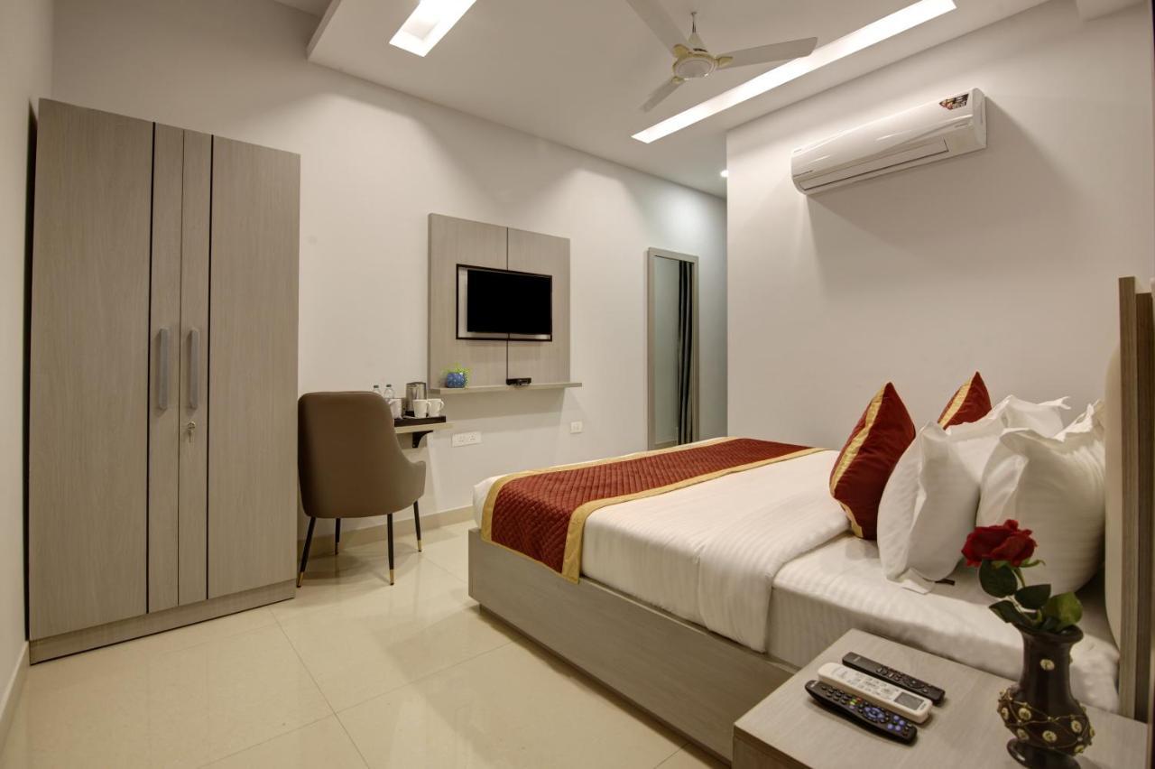 נוידה Hotel La Mirage מראה חיצוני תמונה
