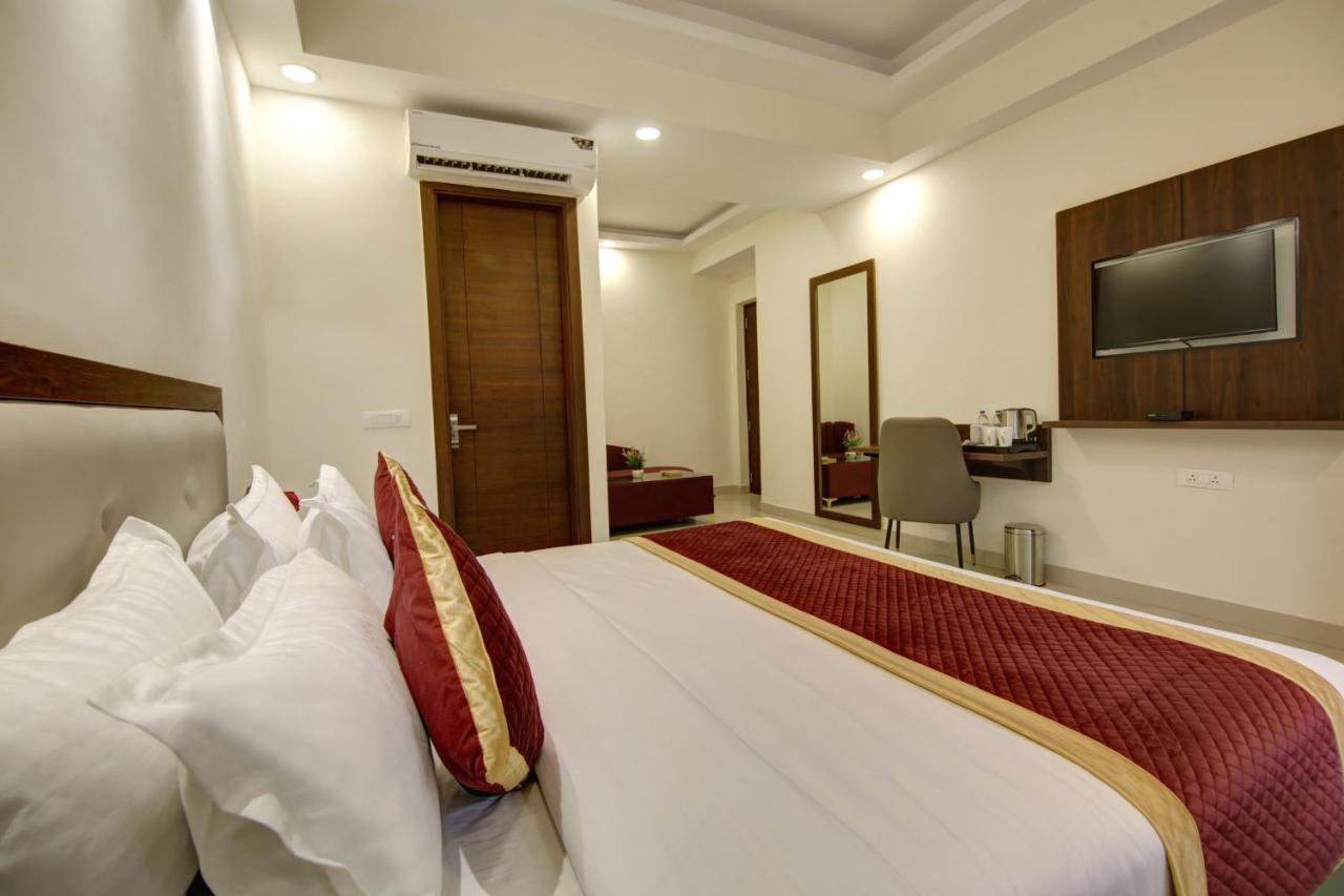 נוידה Hotel La Mirage מראה חיצוני תמונה